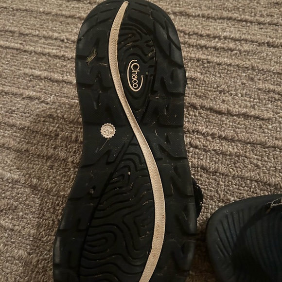 Black and white Chaco size 9 - Picture 4 of 4